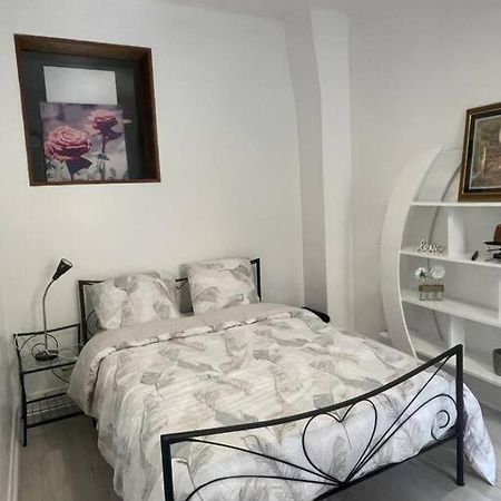 Cosy Apartment In Paris Saint-Ouen  Εξωτερικό φωτογραφία