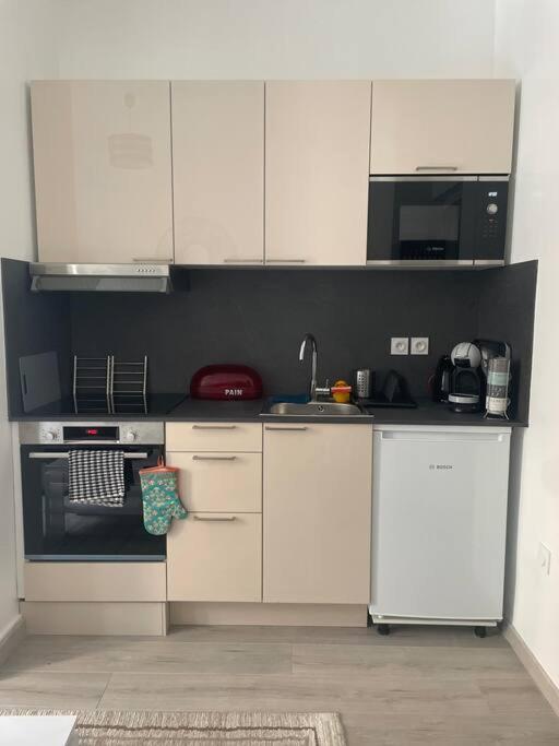 Cosy Apartment In Paris Saint-Ouen  Εξωτερικό φωτογραφία