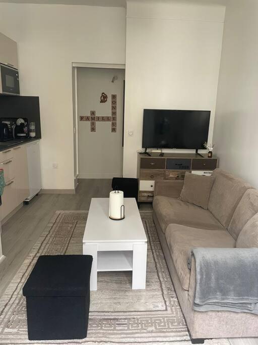 Cosy Apartment In Paris Saint-Ouen  Εξωτερικό φωτογραφία